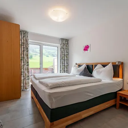 Ferdinand B Apartment *